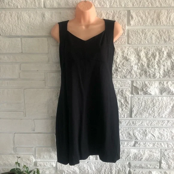 LBD from Express - Picture 2 of 8